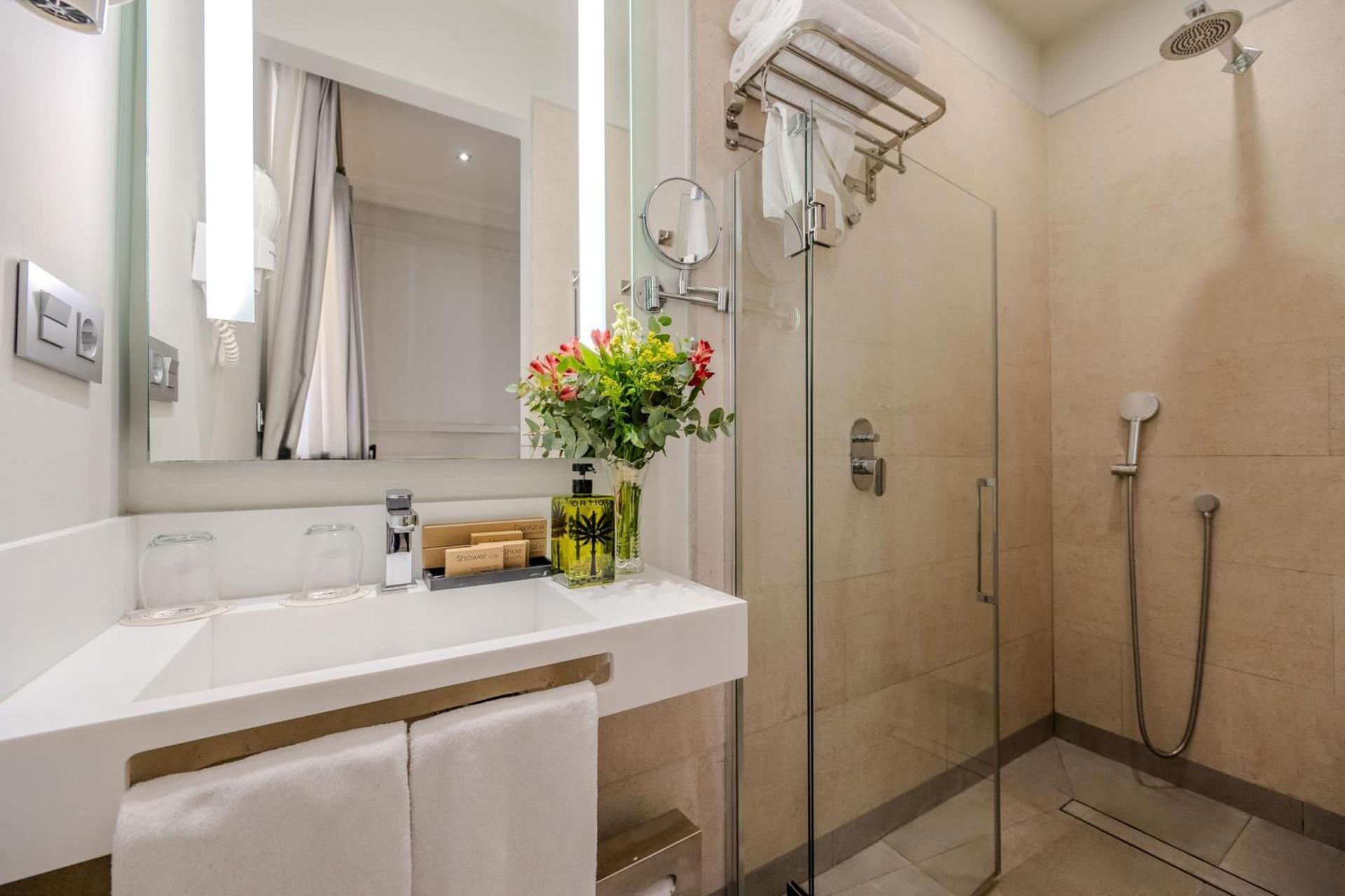 undefined Casa Romana Boutique 7