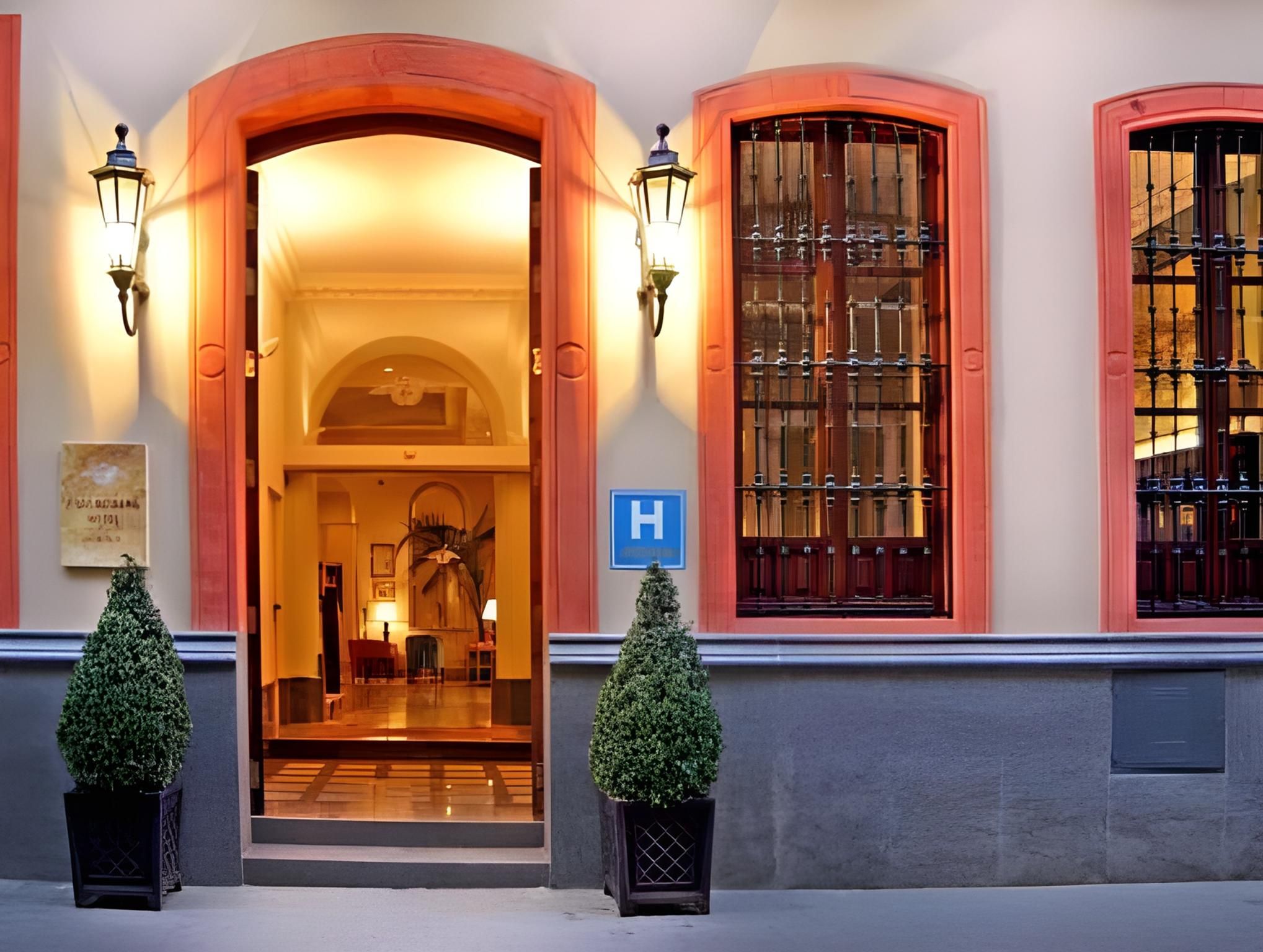 undefined Casa Romana Boutique