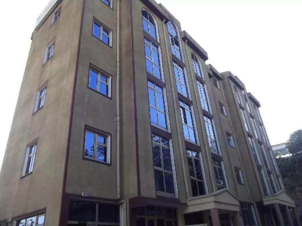 undefined The Lions Den Hotel 5
