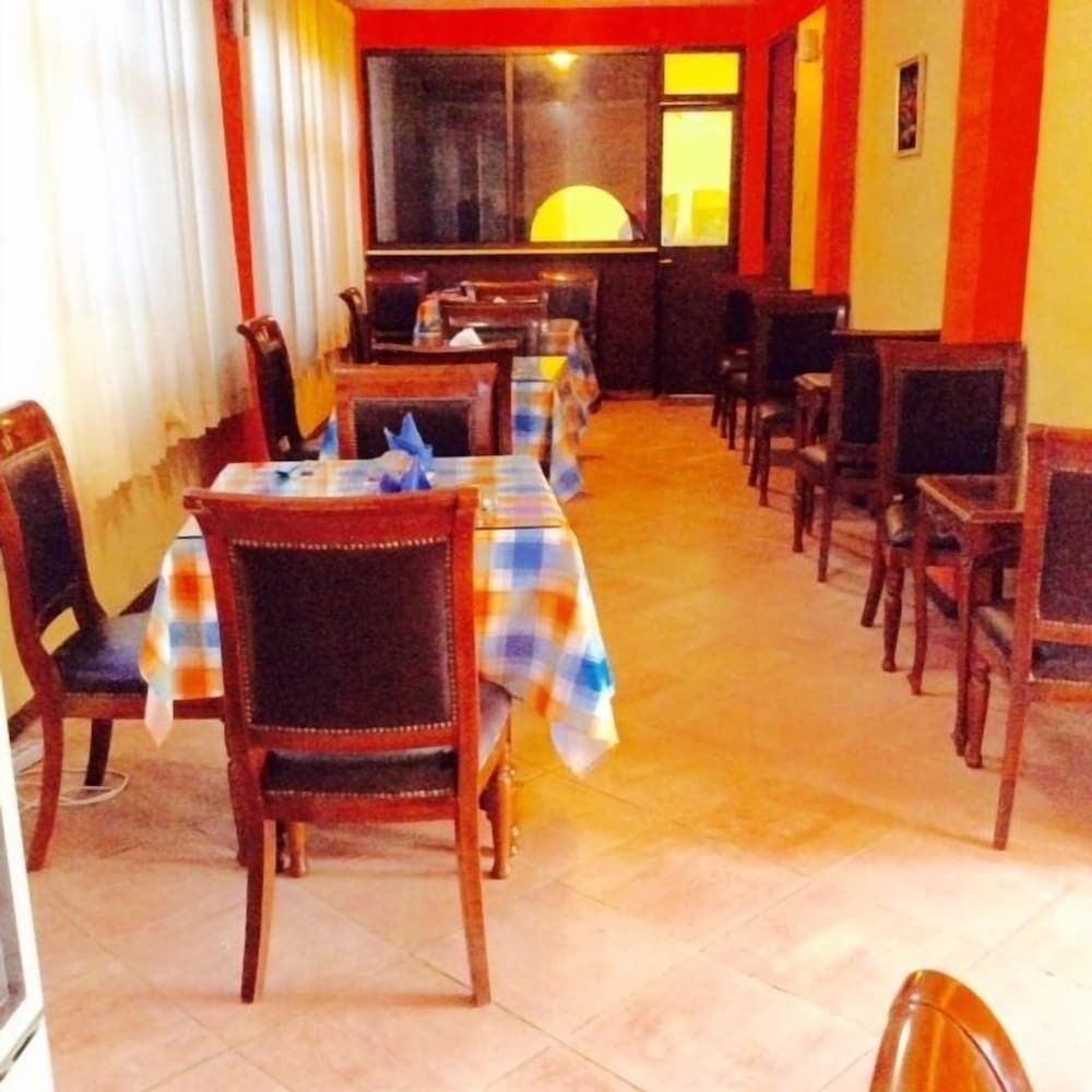 undefined The Lions Den Hotel 7