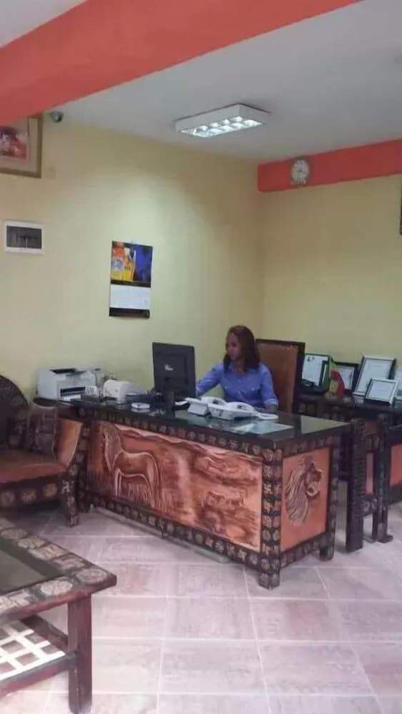 undefined The Lions Den Hotel 7