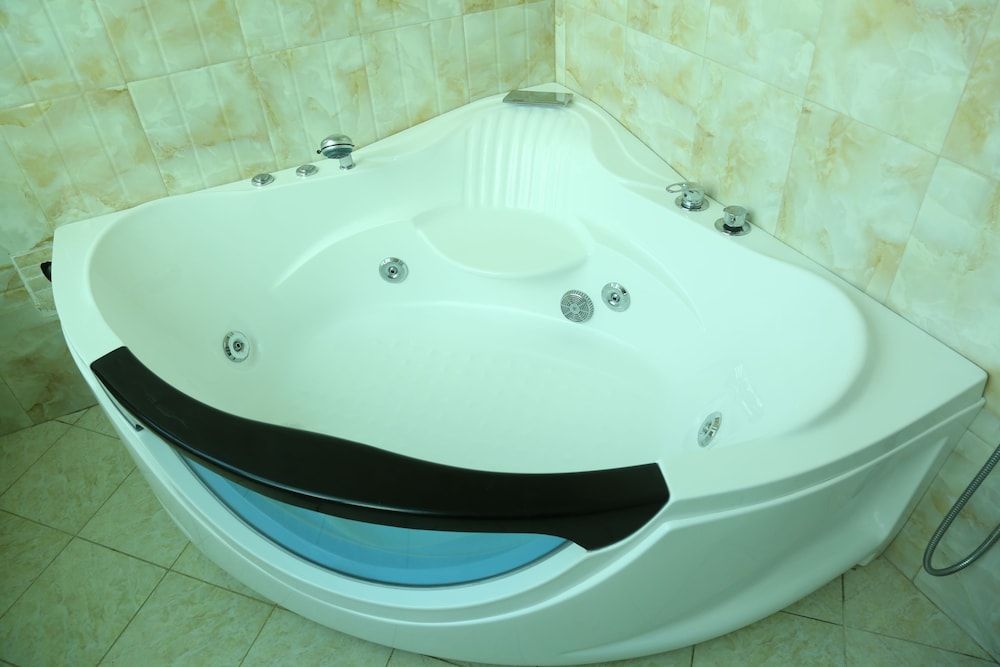 Heron Hotel Presidential Twin Room, 2 Bedrooms, Lake View, Executive Level 5