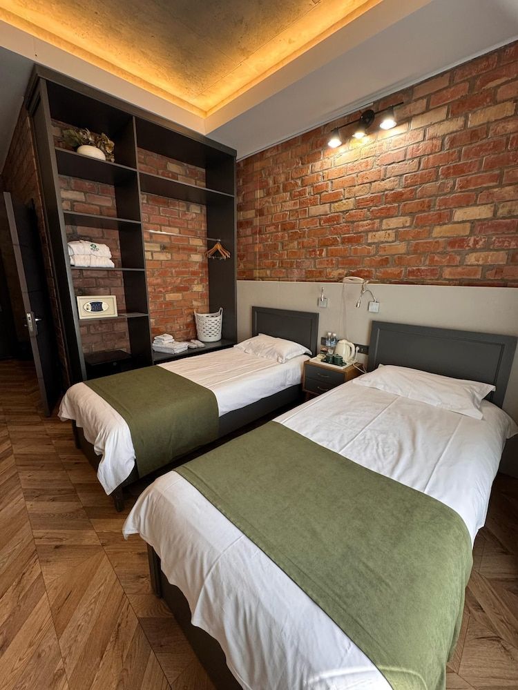 Bugu Hotel Design Twin Room 17