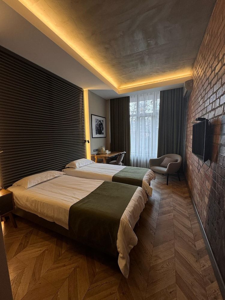 Bugu Hotel Design Twin Room 8