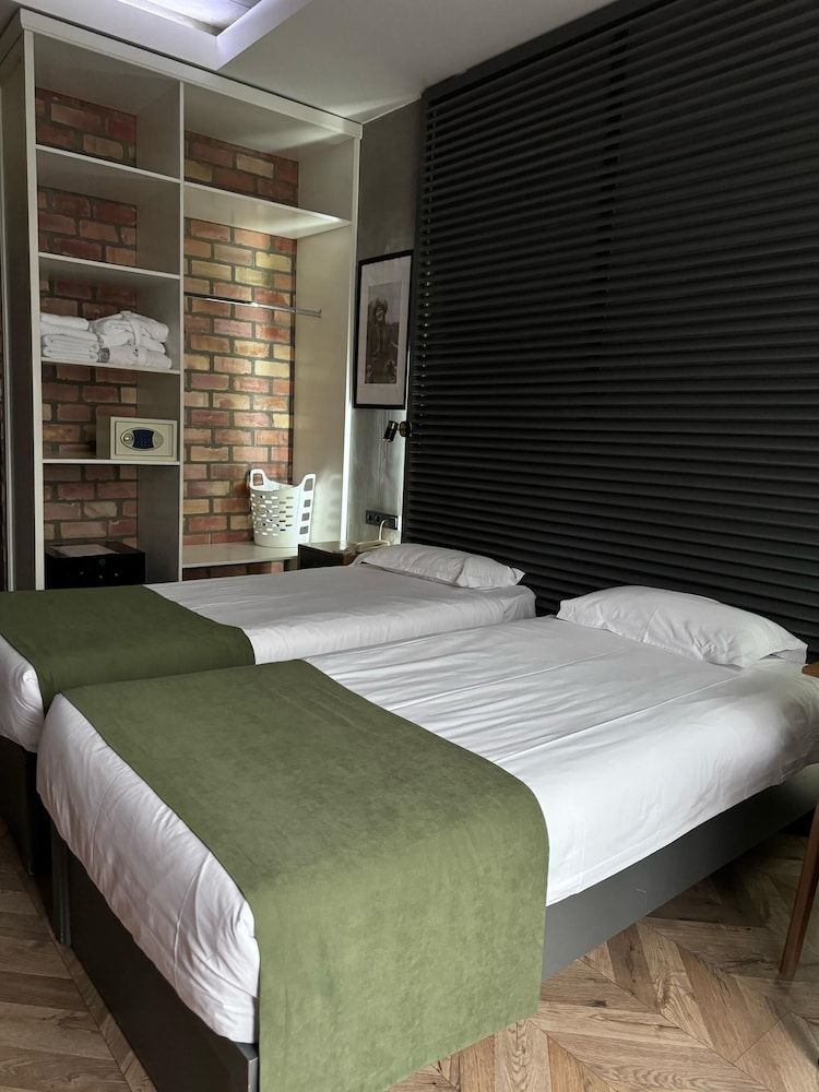 Bugu Hotel Design Twin Room 10