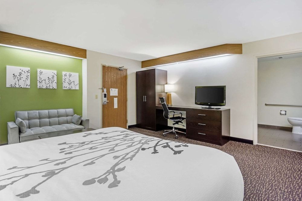 Suite, 1 Queen Bed, Accessible, Non Smoking