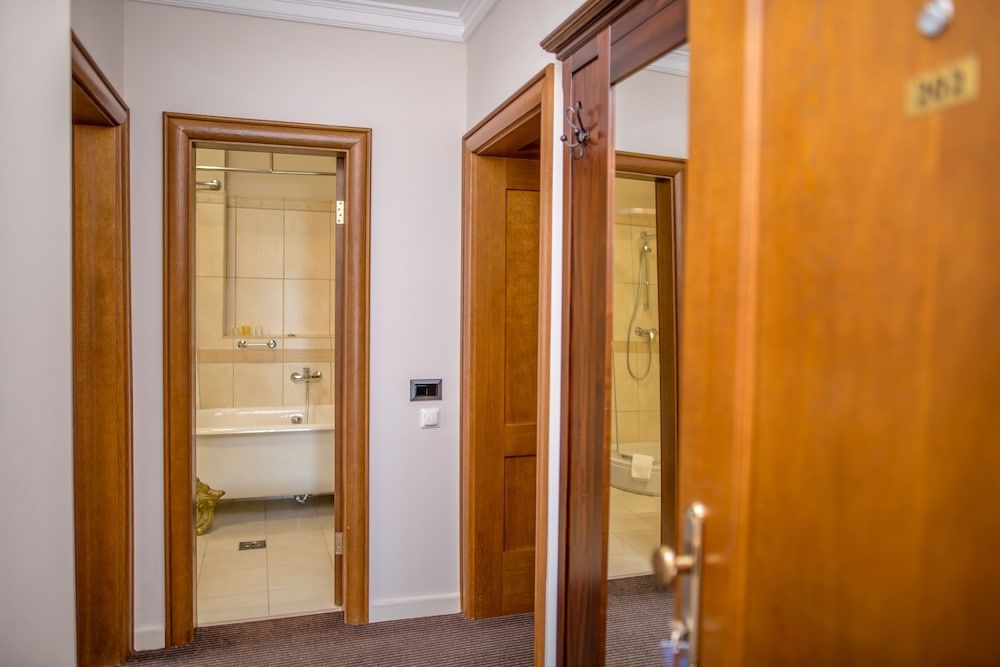 Hotel Astoria Tivat Superior Suite, Bay View, Sea Facing 13