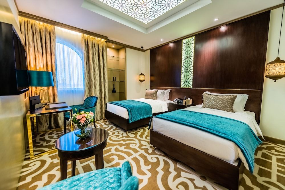 TIME Rako Hotel Deluxe Twin Room