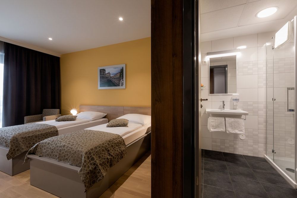 undefined Hotel Florjanckov Hram 4