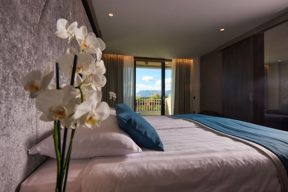 Postojna Cave Hotel Jama Superior Twin Room, 1 Bedroom, Balcony, River View 2