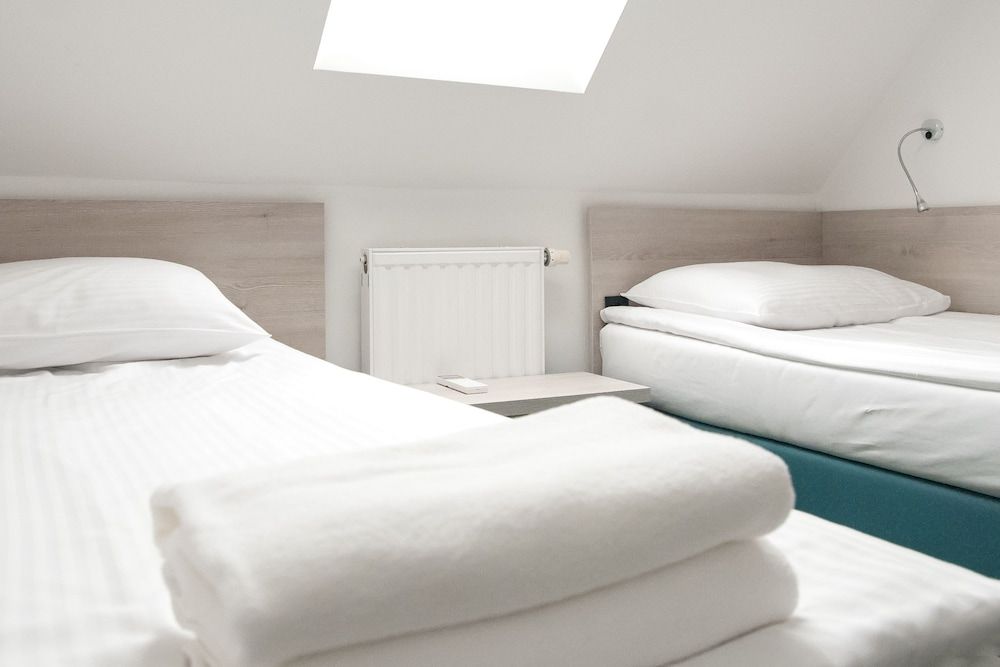 Economy Twin Room
