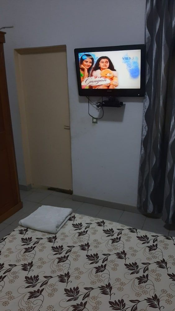 Aziz Residence Double Room 25