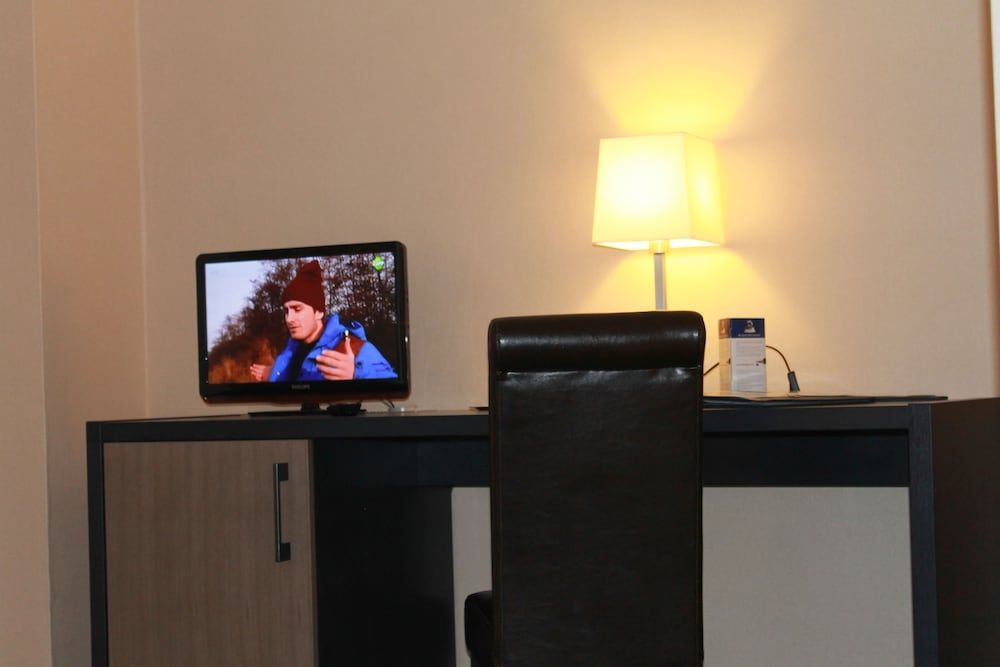 Castel de Pont-à-Lesse Hotel Standard Triple Room 5