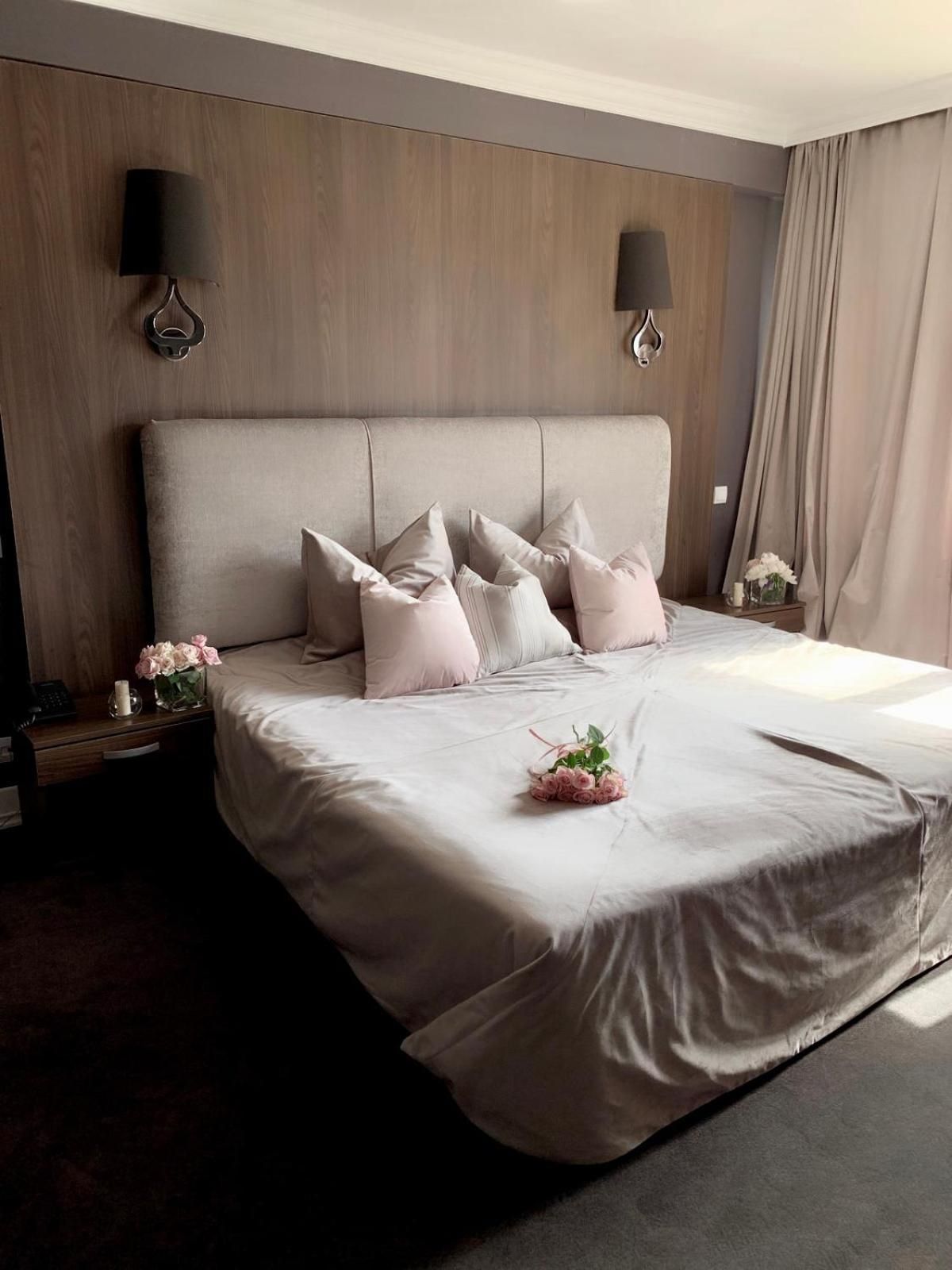 Double Room with Free Parking