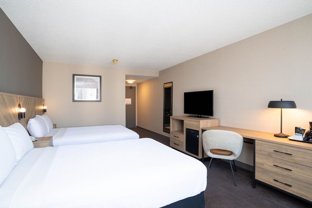 Sandman Hotel Montreal - Longueuil Premium Room, 2 Queen Beds, City View (High Floor)