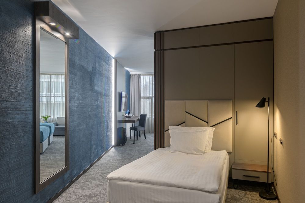 Rosslyn Dimyat Hotel Varna Classic Triple Room 7