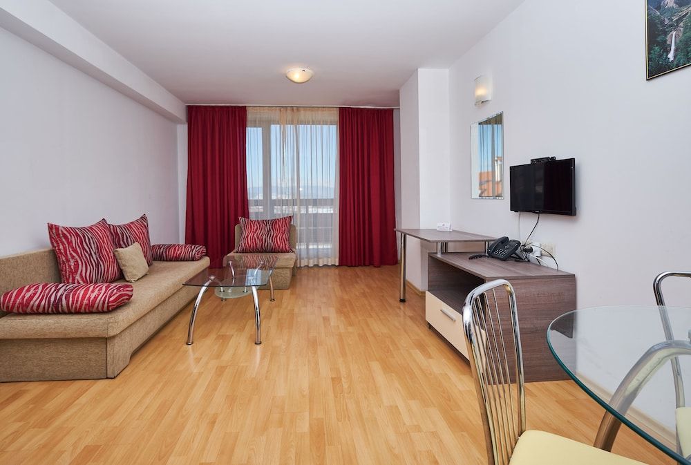 Mountain Paradise by the Walnut Trees Apartment, 2 Bedrooms 3