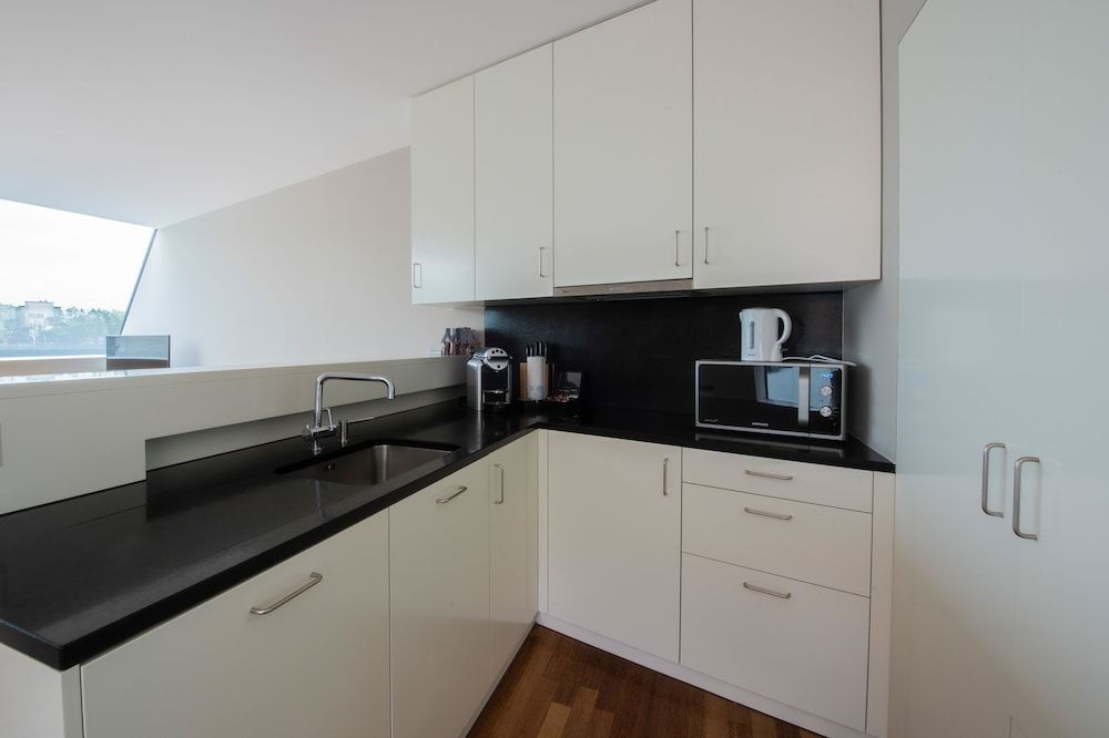 Lucerne Lake View Apartments Apartment, 2 Bedrooms, City View 13