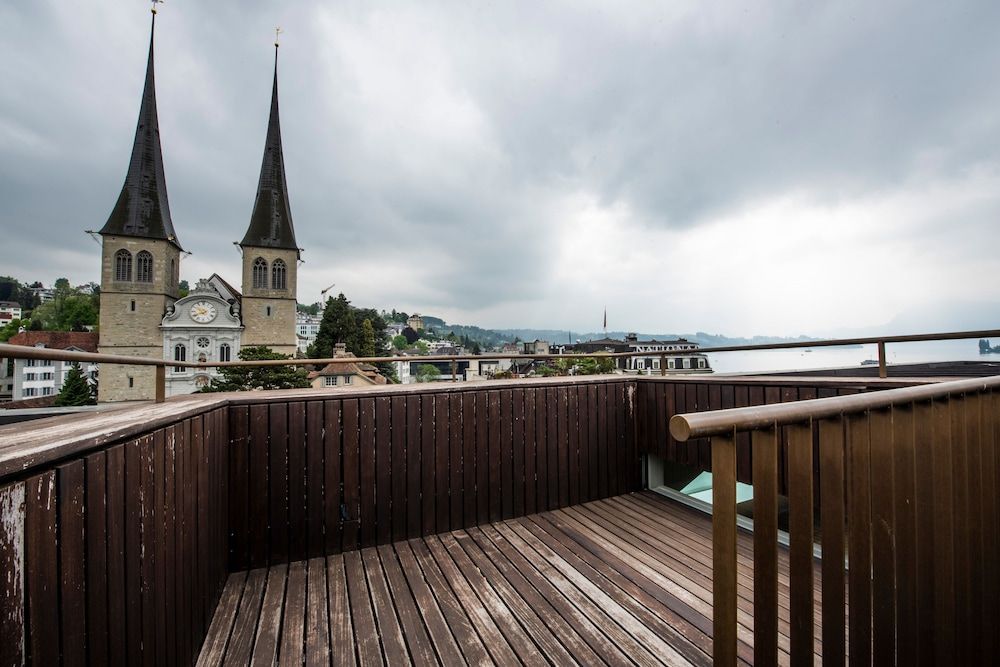 Lucerne Lake View Apartments Apartment, 2 Bedrooms, City View 12