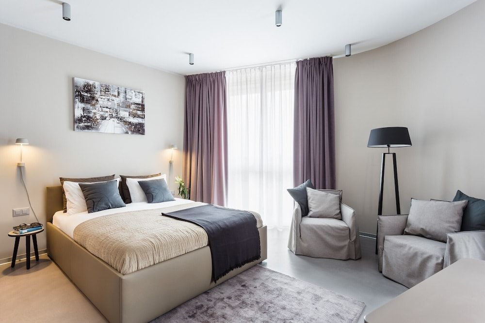 Studio Apartment Senior