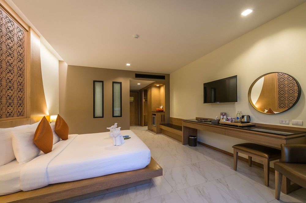 Ananta Burin Resort Deluxe Fantasy room with Pool view 11