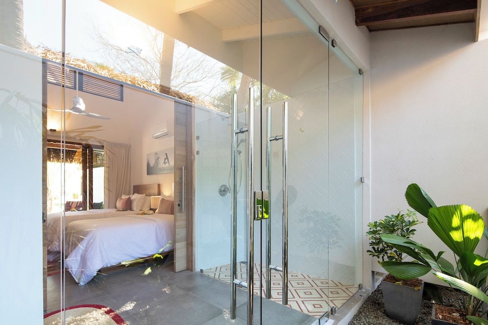 The Gilded Iguana Surf Hotel Standard Double Room 3