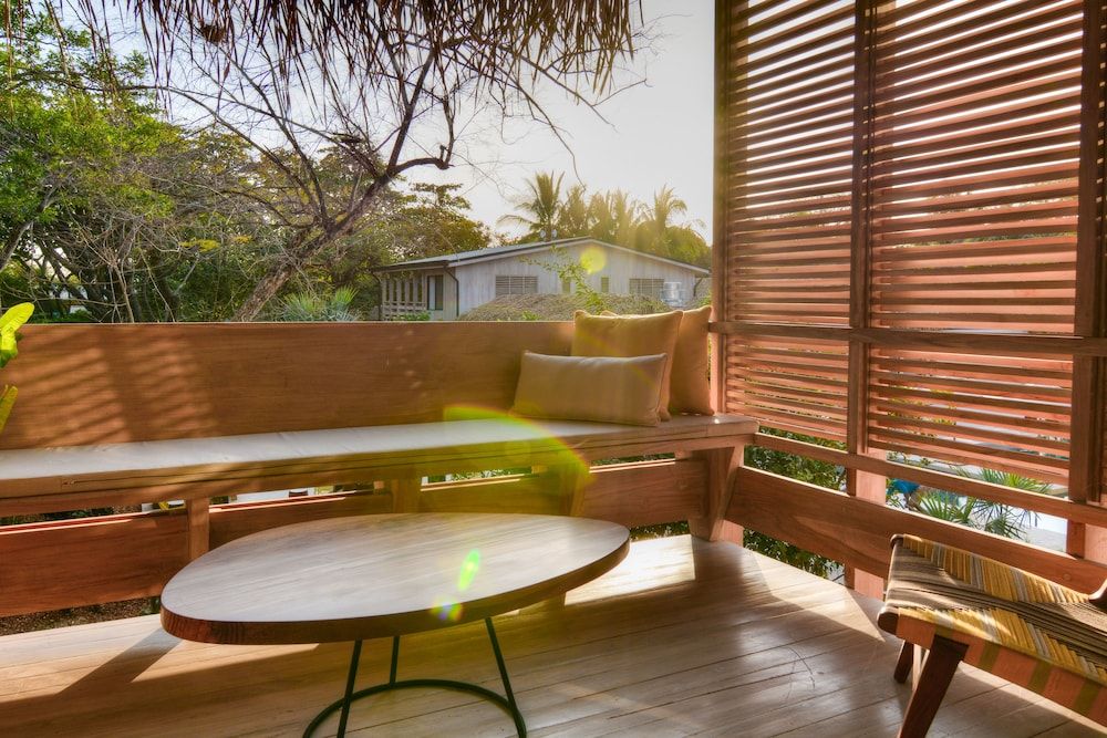 The Gilded Iguana Surf Hotel PREMIUM PLUS 2 QUEEN BEDS 3