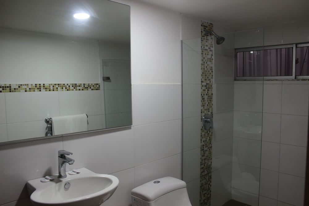 Hotel Monterrey Twin Room 7