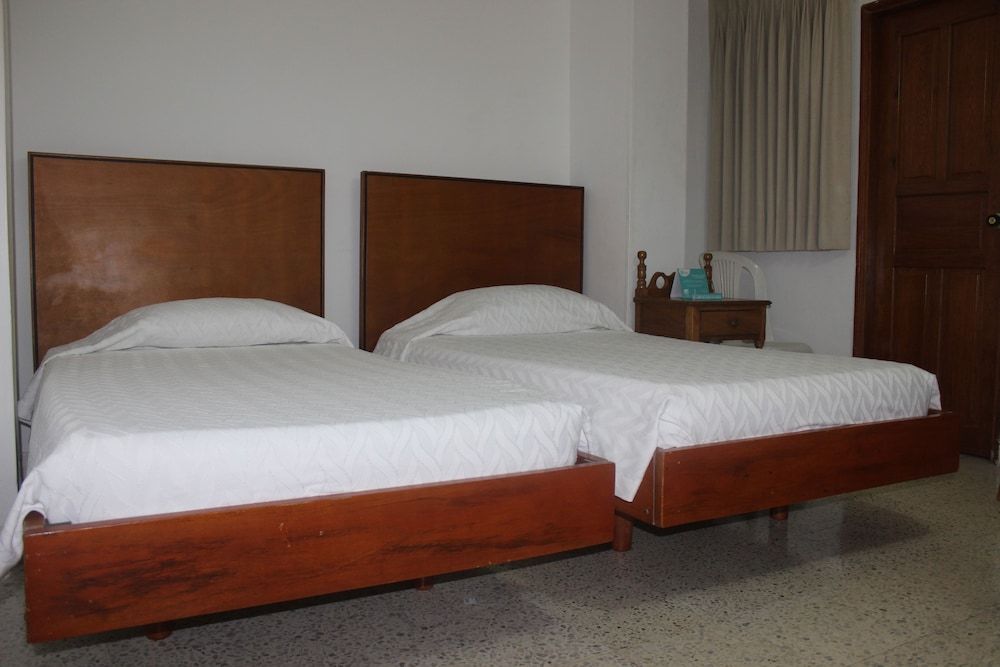 Hotel Monterrey Twin Room 3