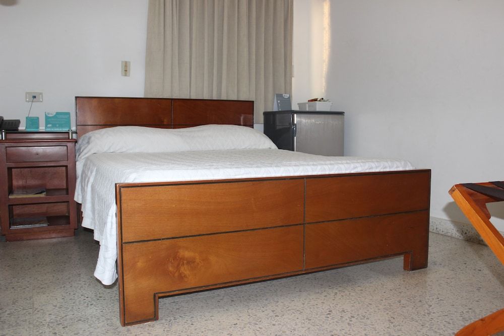 Hotel Monterrey Standard Room 4