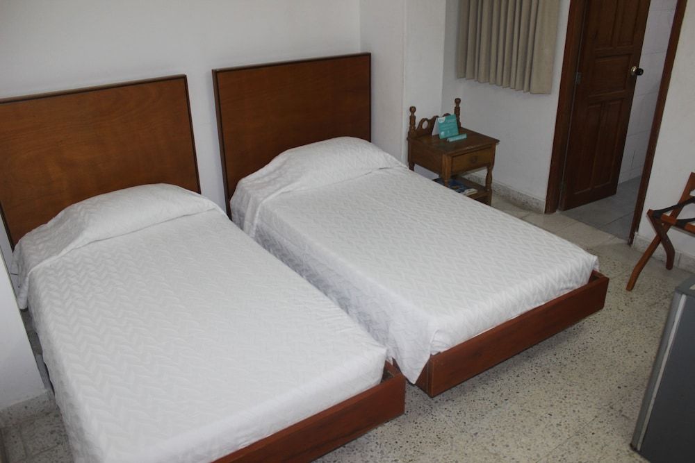 Hotel Monterrey Twin Room 2