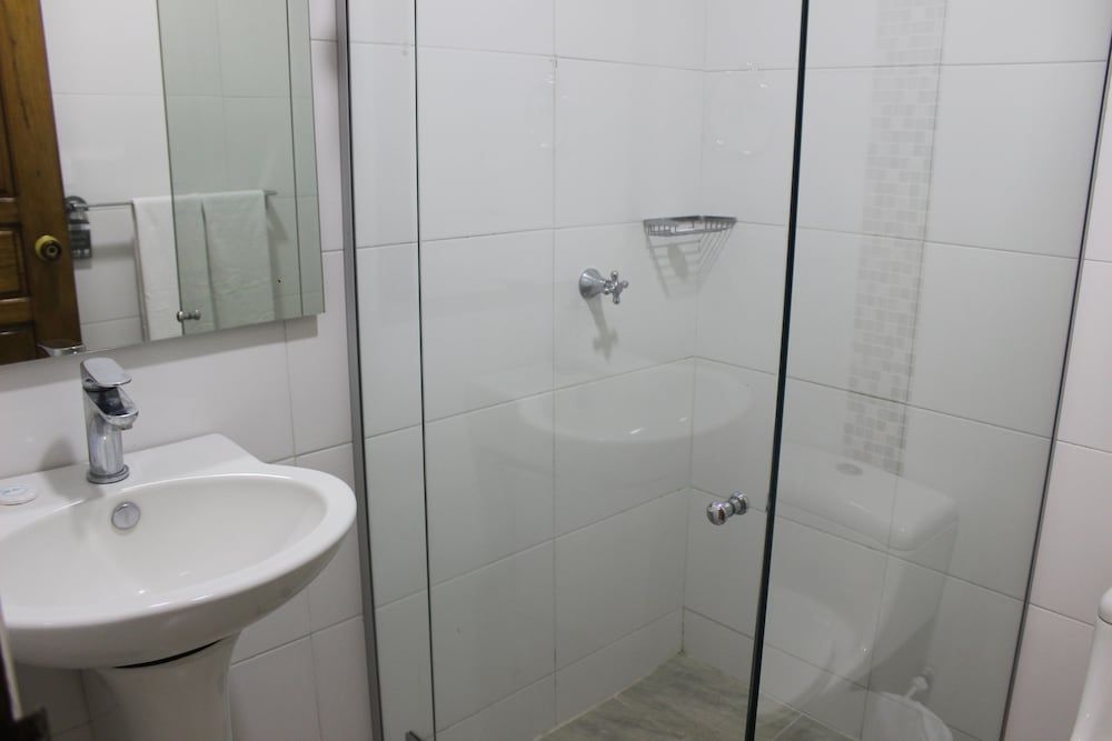 Hotel Monterrey Twin Room 8