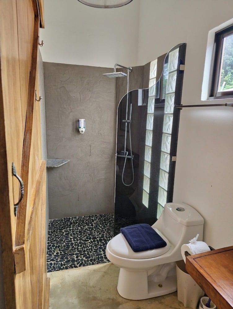 Buddha Retreat Hotel Comfort Triple Room 8