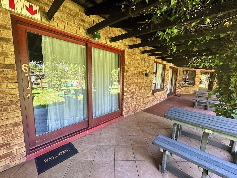 Airport Bird & Game Lodge Standard Double Room 9