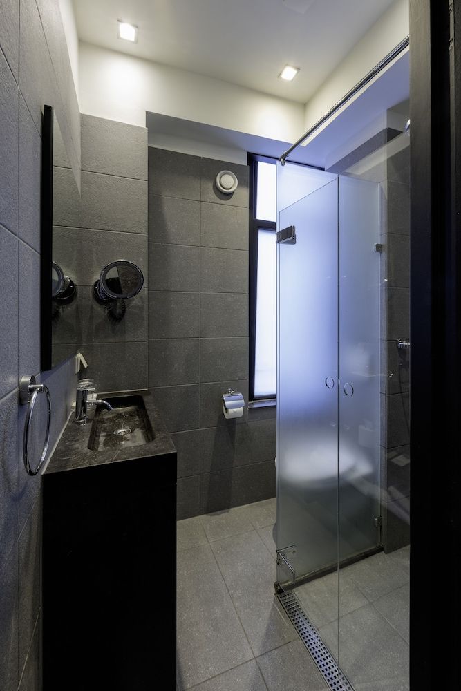 Catalonia Vondel Amsterdam Economy Double Room 3