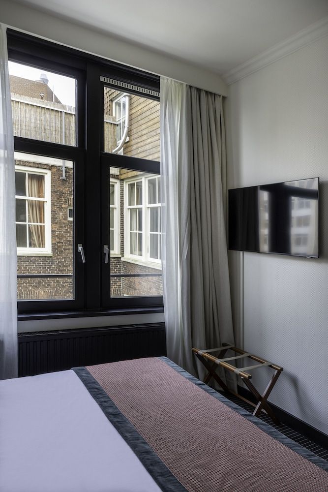 Catalonia Vondel Amsterdam Economy Double Room 4