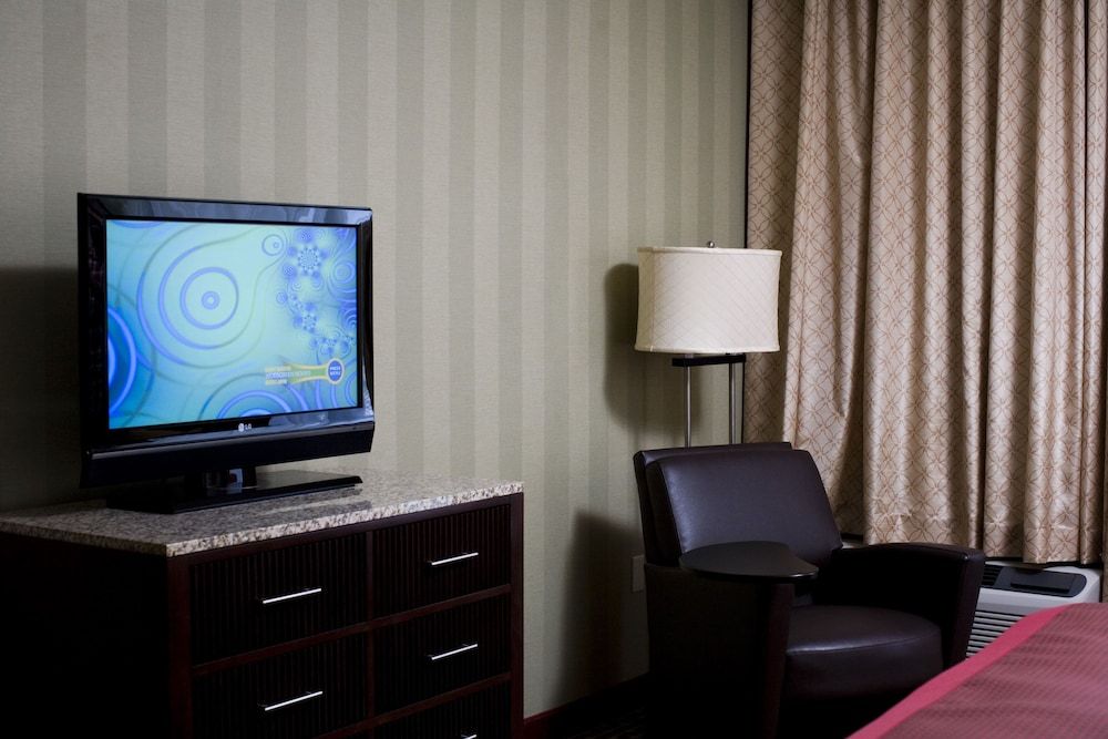 DoubleTree by Hilton Atlanta - Northlake Room, 2 Queen Beds, Non Smoking 6