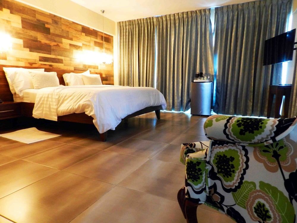 MON Hotel Boutique Junior Suite, Balcony 6