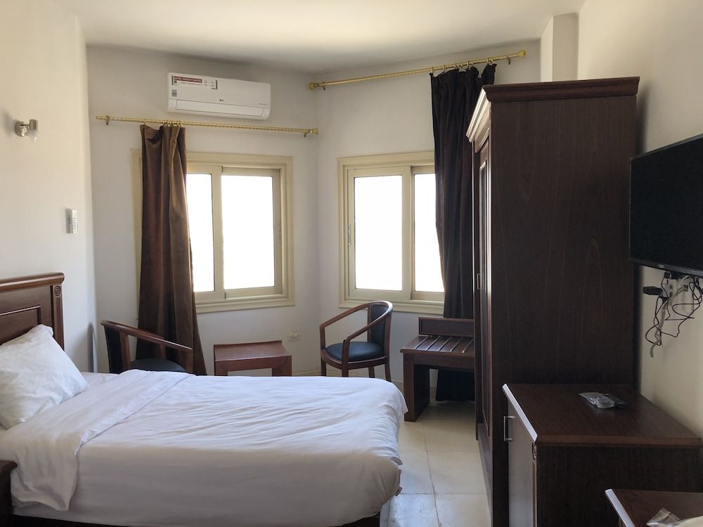 Royal NJ Hotel Executive Single Room, Garden View, Garden Area