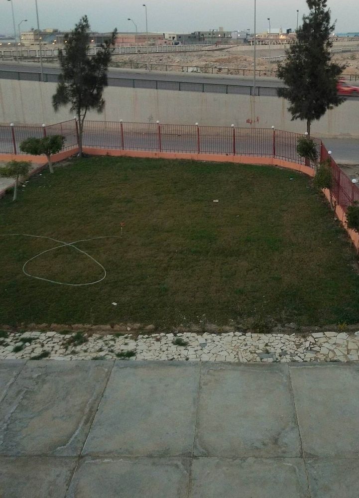 Royal NJ Hotel Executive Single Room, Garden View, Garden Area 3