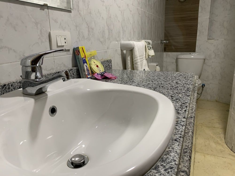 Royal NJ Hotel Executive Double Room, Accessible, Garden View 7