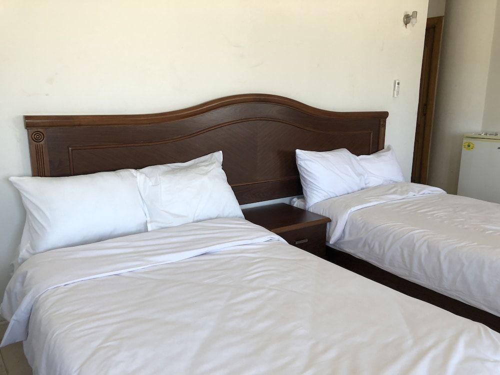 Royal NJ Hotel Executive Double Room, Accessible, Garden View 2