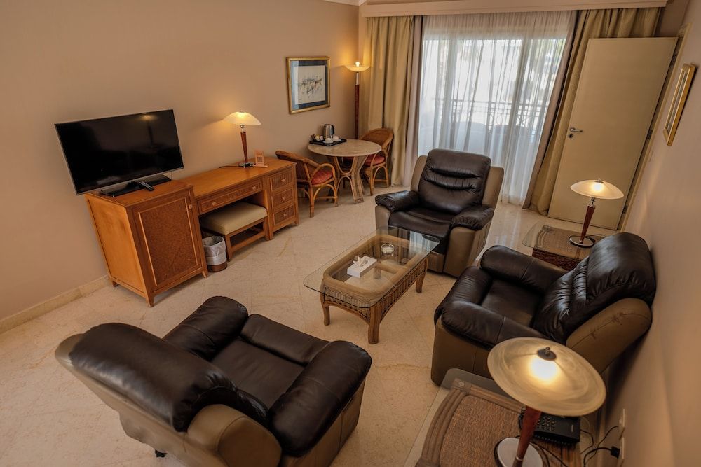 Ecotel Dahab Bay View Resort Junior Suite Pool and Sea View 3