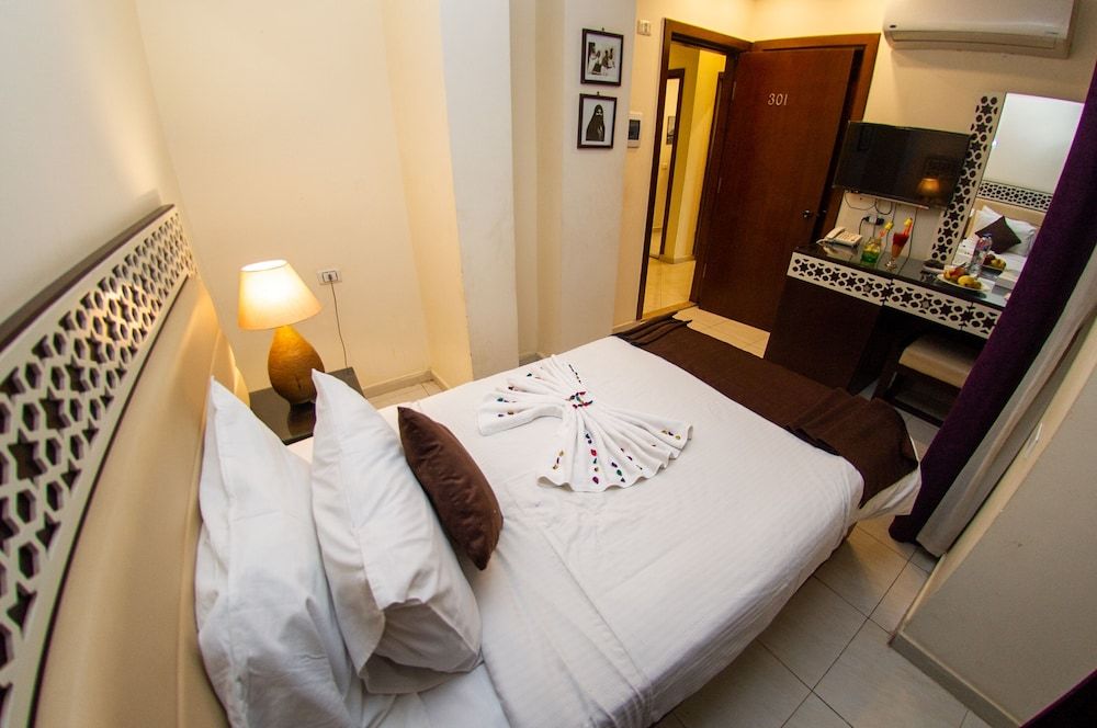 undefined Pyramids Valley 4