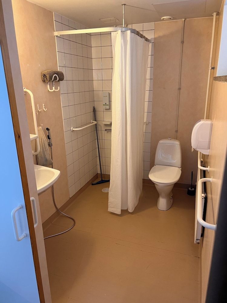 Single Room, 1 Large Twin Bed