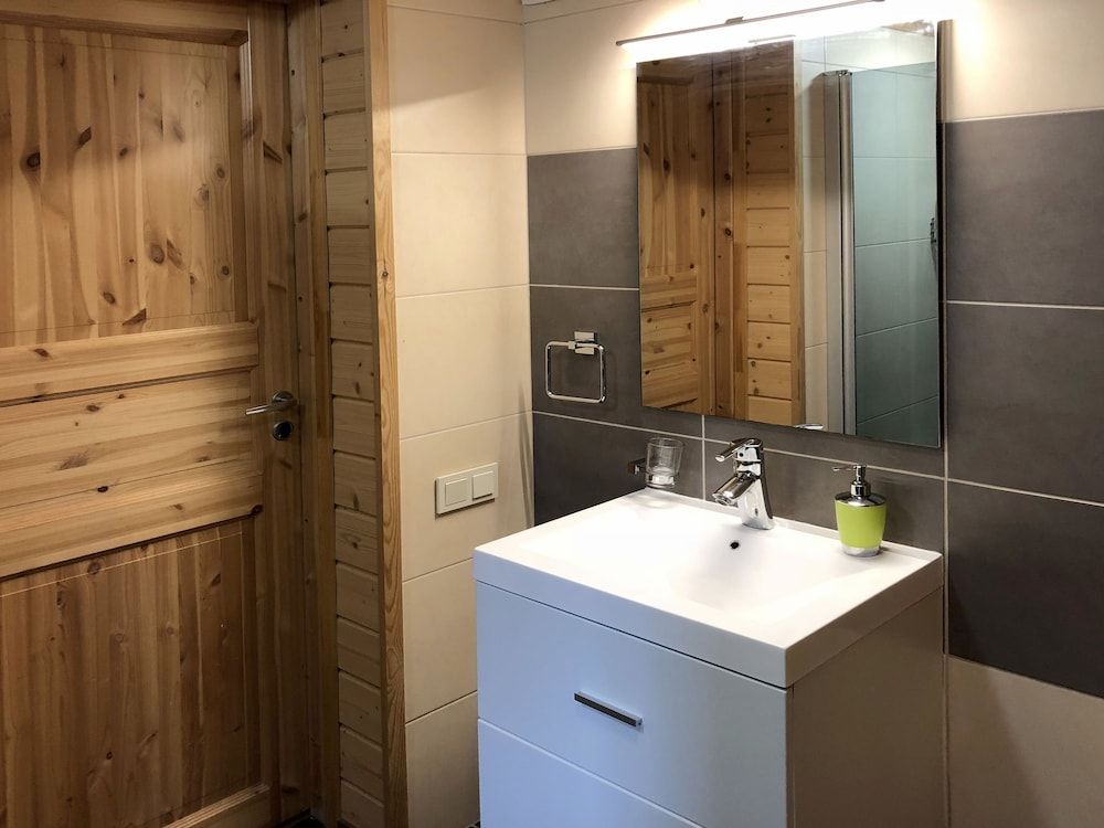 Ammatour Villas Comfort Cottage, 2 Bedrooms, Lake View 8