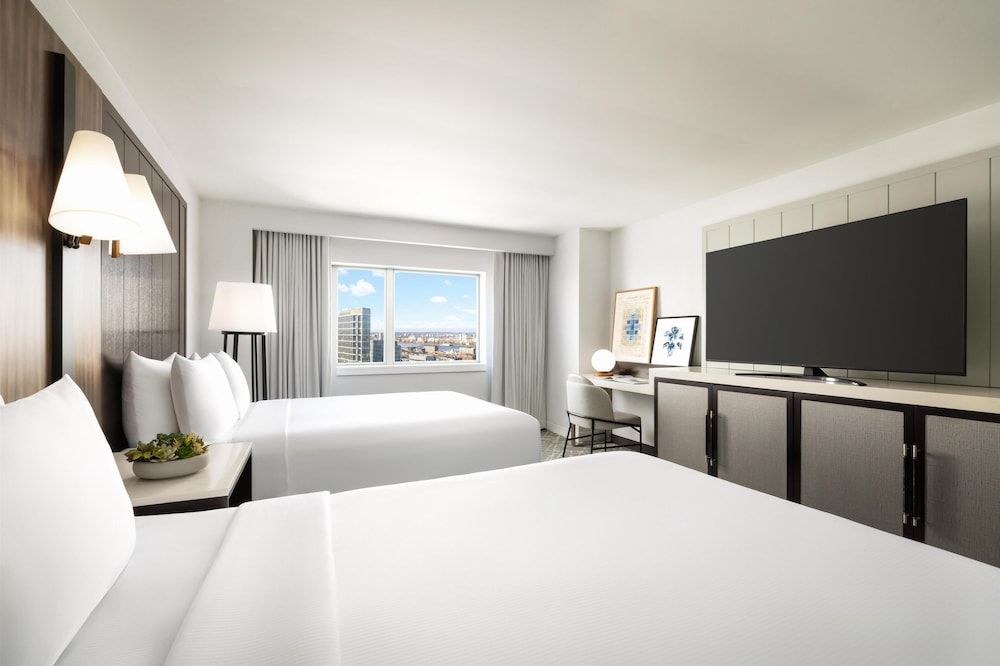 Hilton Boston Back Bay Room, 2 Double Beds, Accessible, Bathtub (Mobility & Hearing) 3