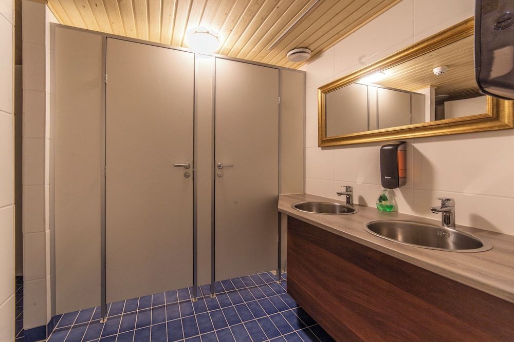 Kuukkeli Saariselkä Inn Economy Room, 2 Twin Beds, Non Smoking, Shared Bathroom 10