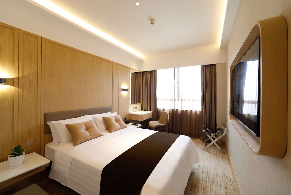 undefined B P International 5