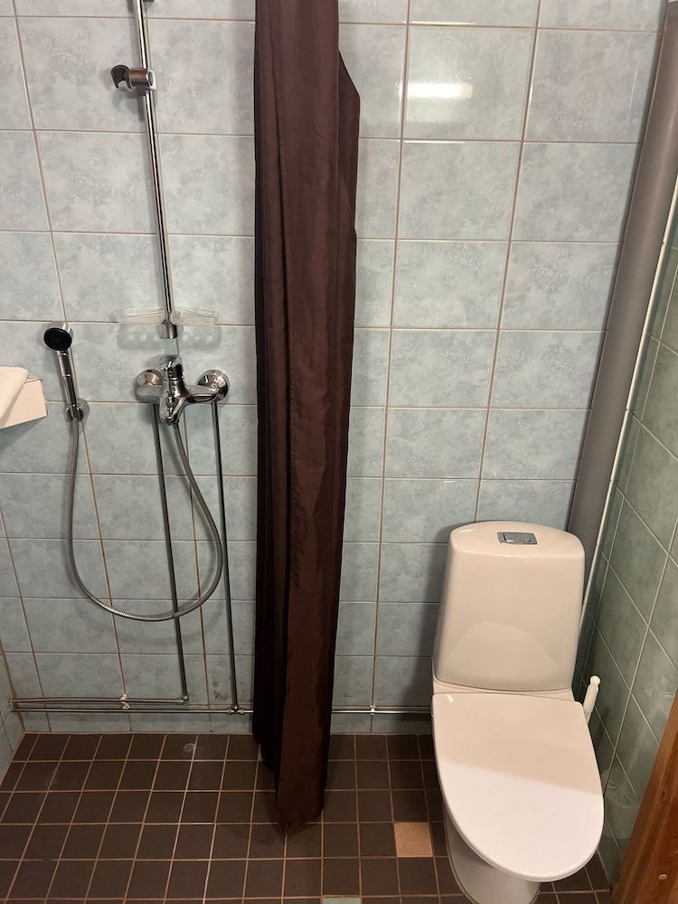 Holiday Village Valle Cabin, 2 Bedrooms, Sauna, Beachfront 6